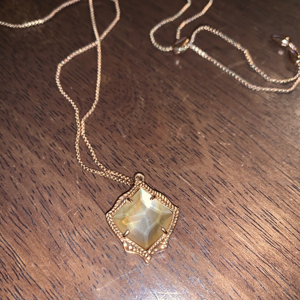 Kendra Scott Rose/brown pearl adjustable necklace